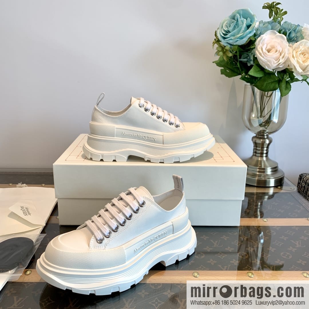 𝐀𝐥𝐞𝐱𝐚𝐧𝐝𝐞𝐫*𝐌𝐜𝐐𝐮𝐞𝐧 McQueen classic canvas platform white shoes