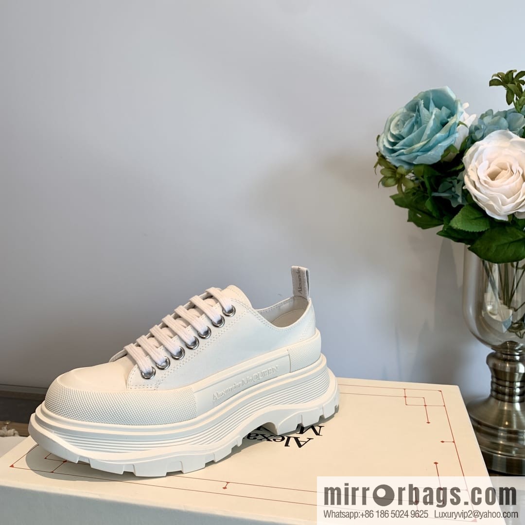 𝐀𝐥𝐞𝐱𝐚𝐧𝐝𝐞𝐫*𝐌𝐜𝐐𝐮𝐞𝐧 McQueen classic canvas platform white shoes
