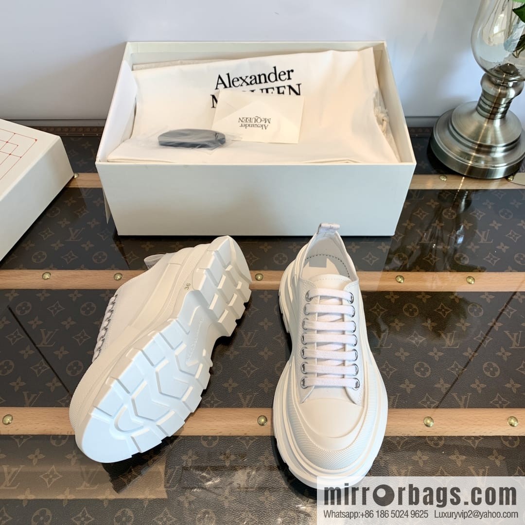 𝐀𝐥𝐞𝐱𝐚𝐧𝐝𝐞𝐫*𝐌𝐜𝐐𝐮𝐞𝐧 McQueen classic canvas platform white shoes