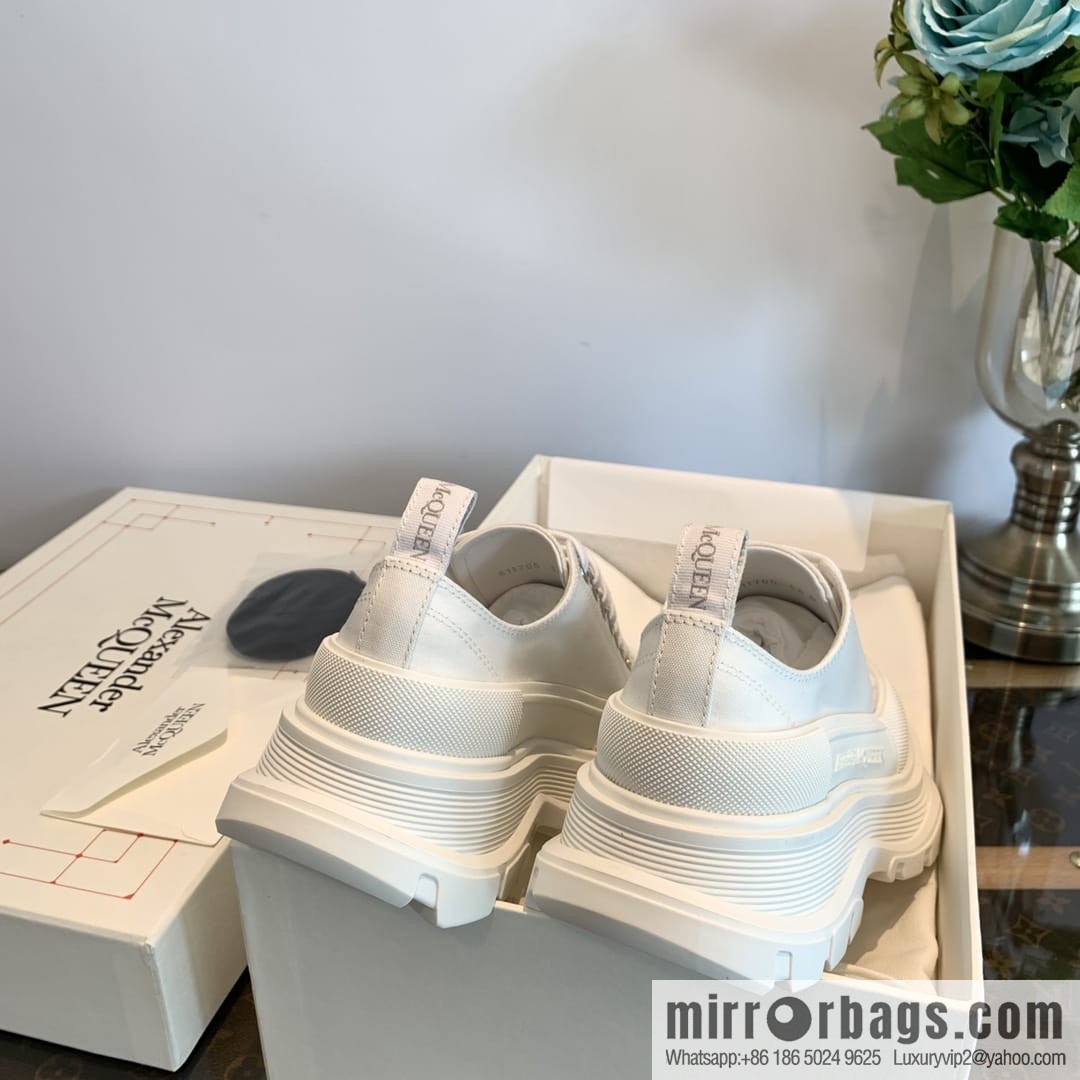 𝐀𝐥𝐞𝐱𝐚𝐧𝐝𝐞𝐫*𝐌𝐜𝐐𝐮𝐞𝐧 McQueen classic canvas platform white shoes