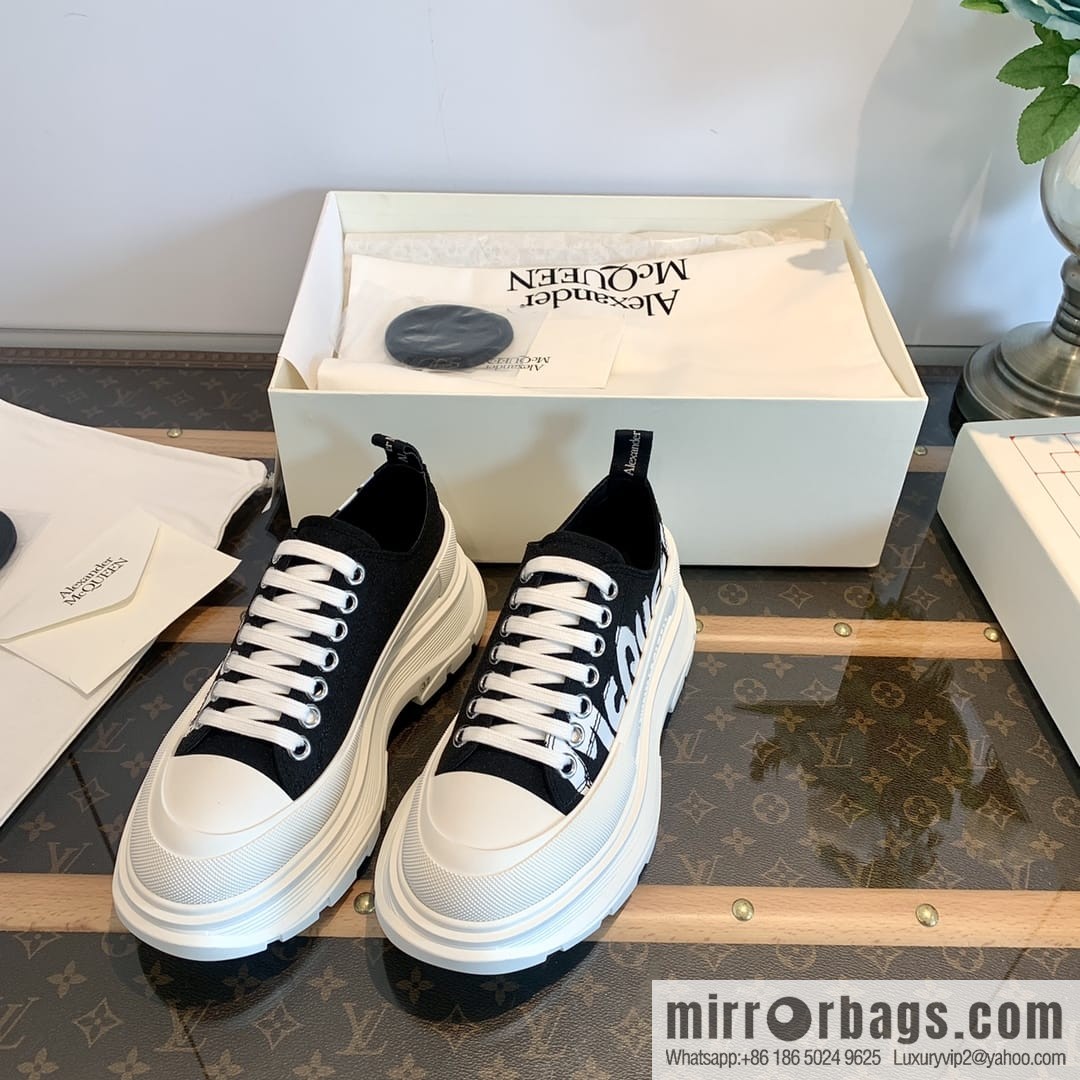 𝐀𝐥𝐞𝐱𝐚𝐧𝐝𝐞𝐫*𝐌𝐜𝐐𝐮𝐞𝐧 McQueen classic canvas platform white shoes