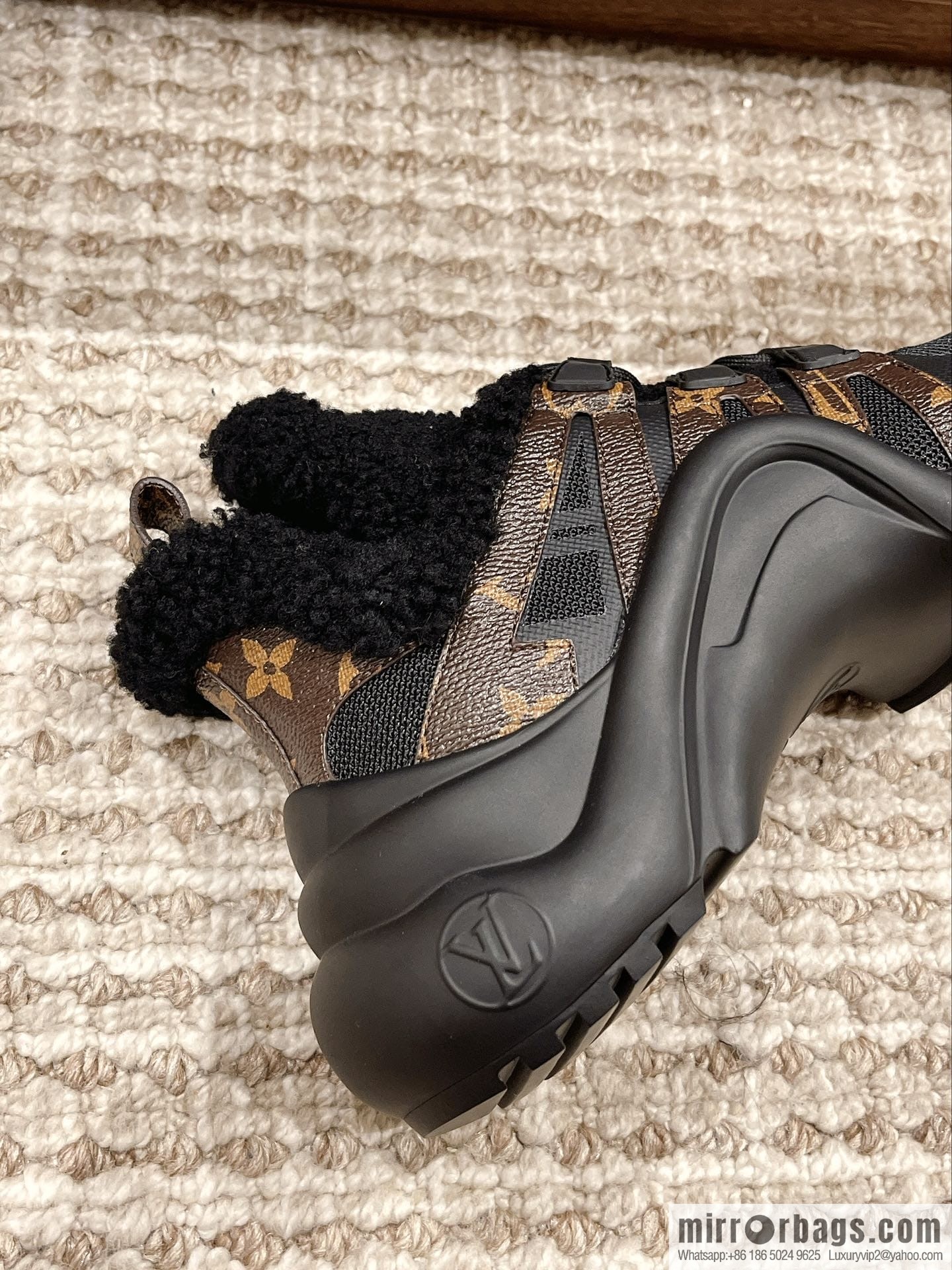 LV/Louis Vuitton donkey brand official website leisure sports dad shoes