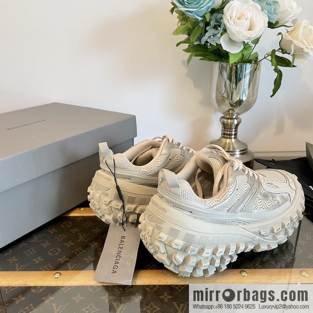 𝐁𝐚𝐥𝐞𝐧𝐜𝐢𝐚𝐠𝐚 Defender Balenciaga Vintage Tire Shoes