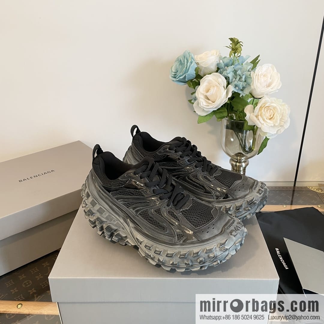 𝐁𝐚𝐥𝐞𝐧𝐜𝐢𝐚𝐠𝐚 Defender Balenciaga Vintage Tire Shoes
