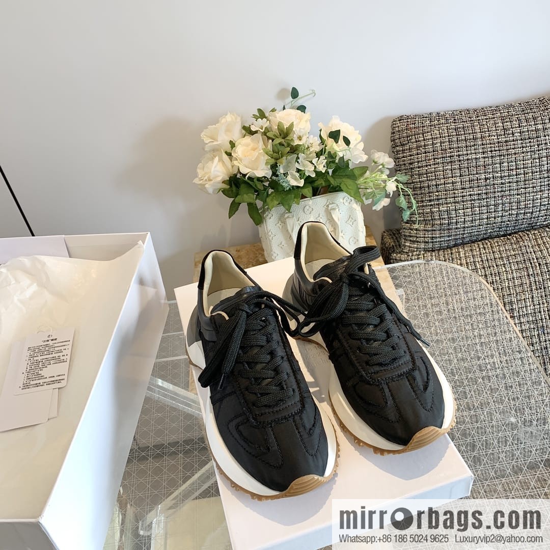 𝐌𝐚𝐢𝐬𝐨𝐧𝐌𝐚𝐫𝐠𝐢𝐞𝐥𝐚 Margiela New German Training, Dad Shoes