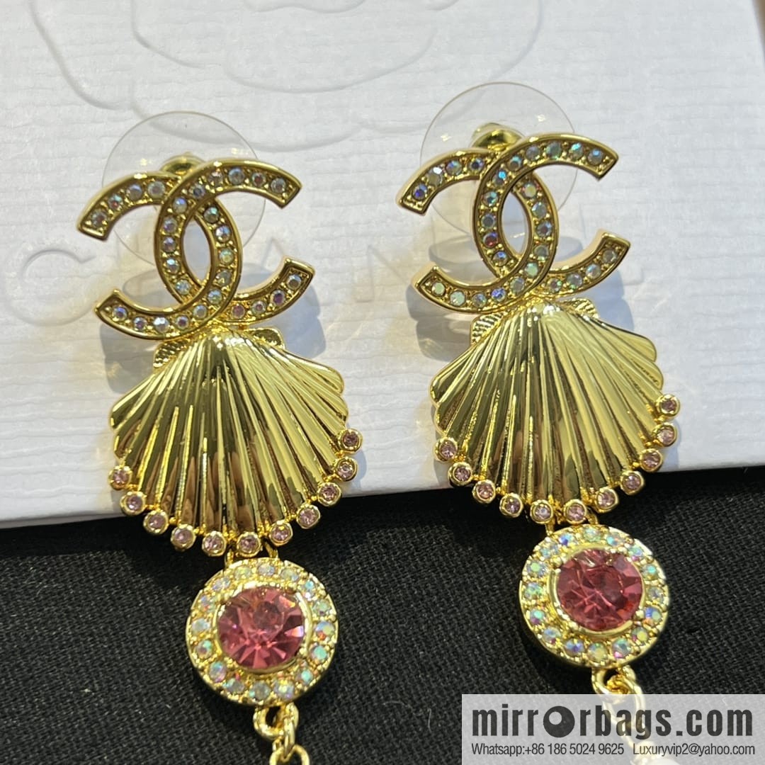 New ☑️ CHANEL Chanel c4 double c gold shell 🐚 stud earrings