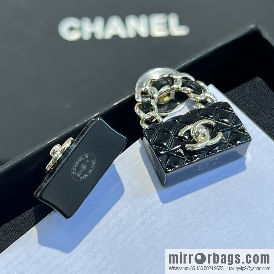 New ☑️ CHANEL Chanel c1 double c lock bag stud earrings