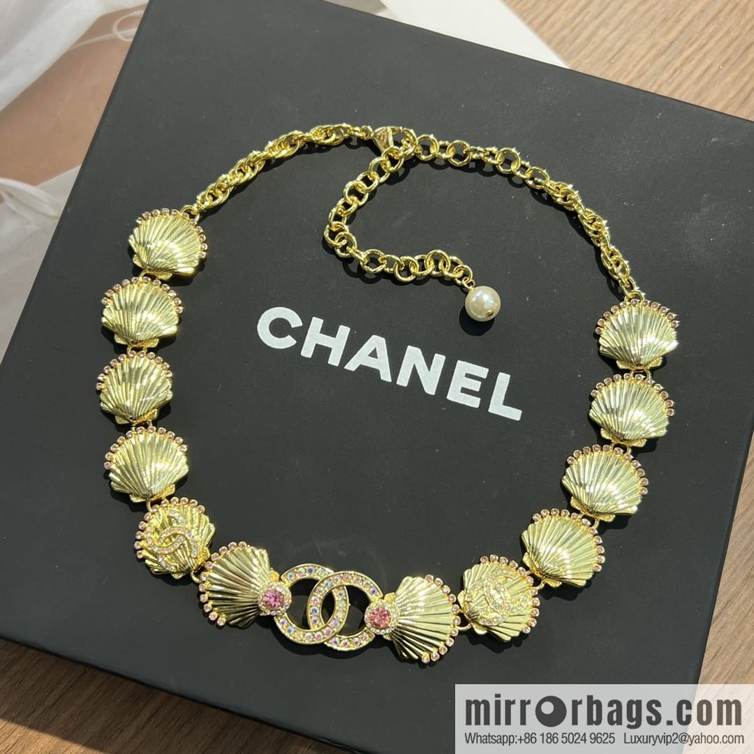 New ☑️ CHANEL Chanel double c gold shell 🐚 necklace
