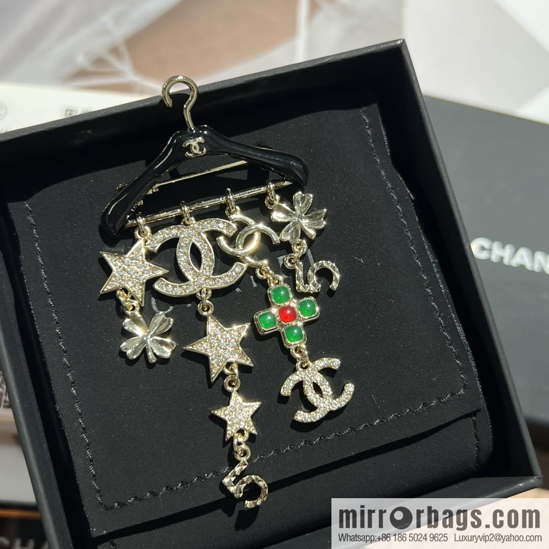 New ☑️ CHANEL Chanel double c hanger fringed brooch