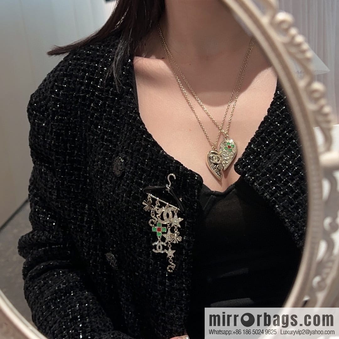 New ☑️ CHANEL Chanel double c hanger fringed brooch