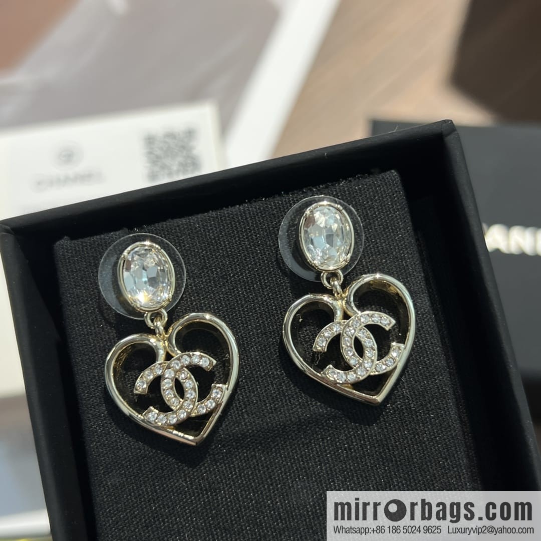 New ☑️ CHANEL Chanel c2 double c gold peach heart love stud earrings