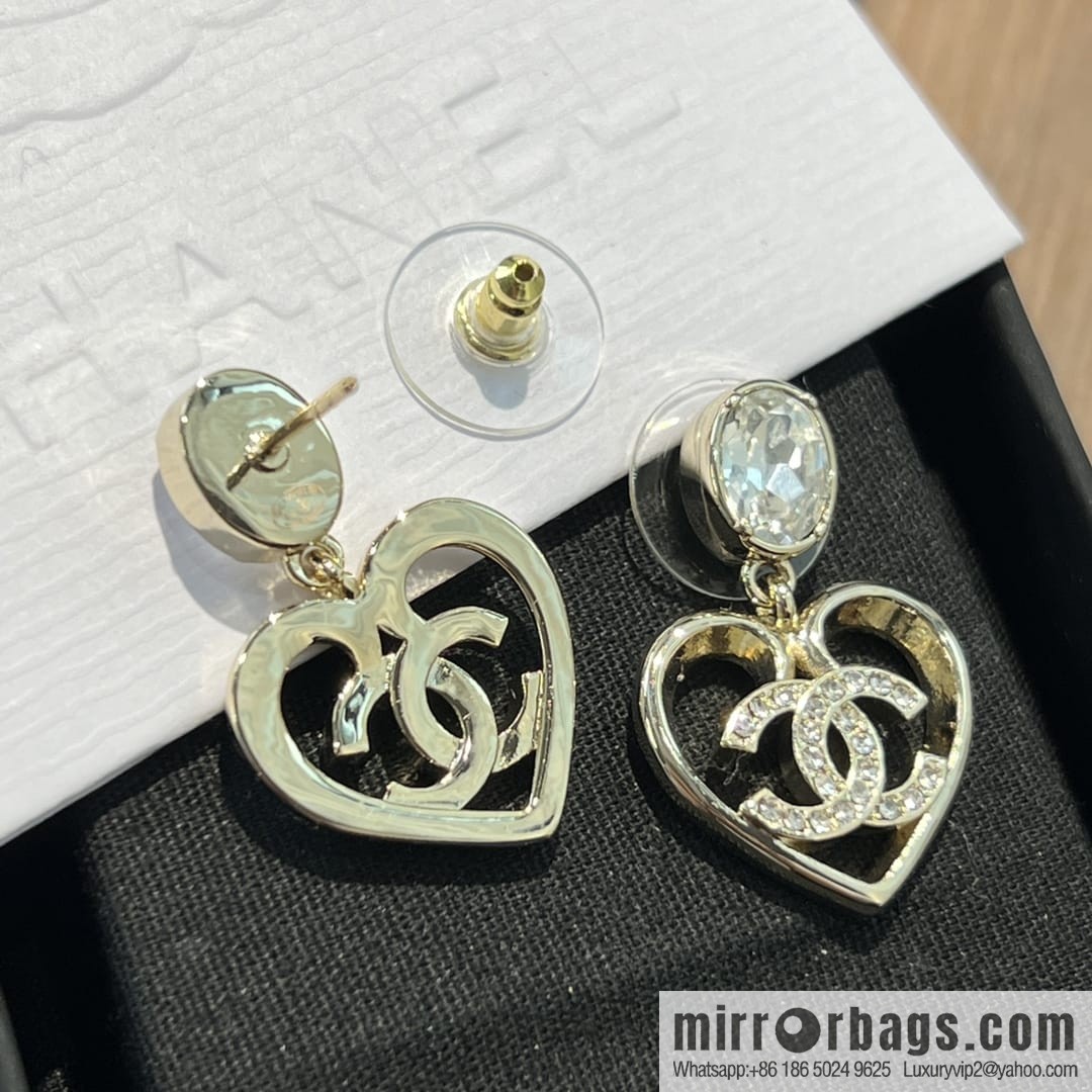 New ☑️ CHANEL Chanel c2 double c gold peach heart love stud earrings