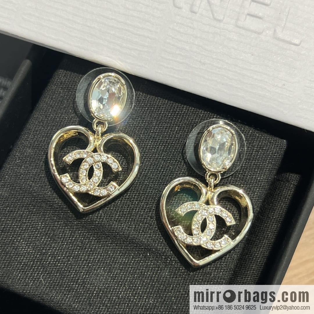 New ☑️ CHANEL Chanel c2 double c gold peach heart love stud earrings