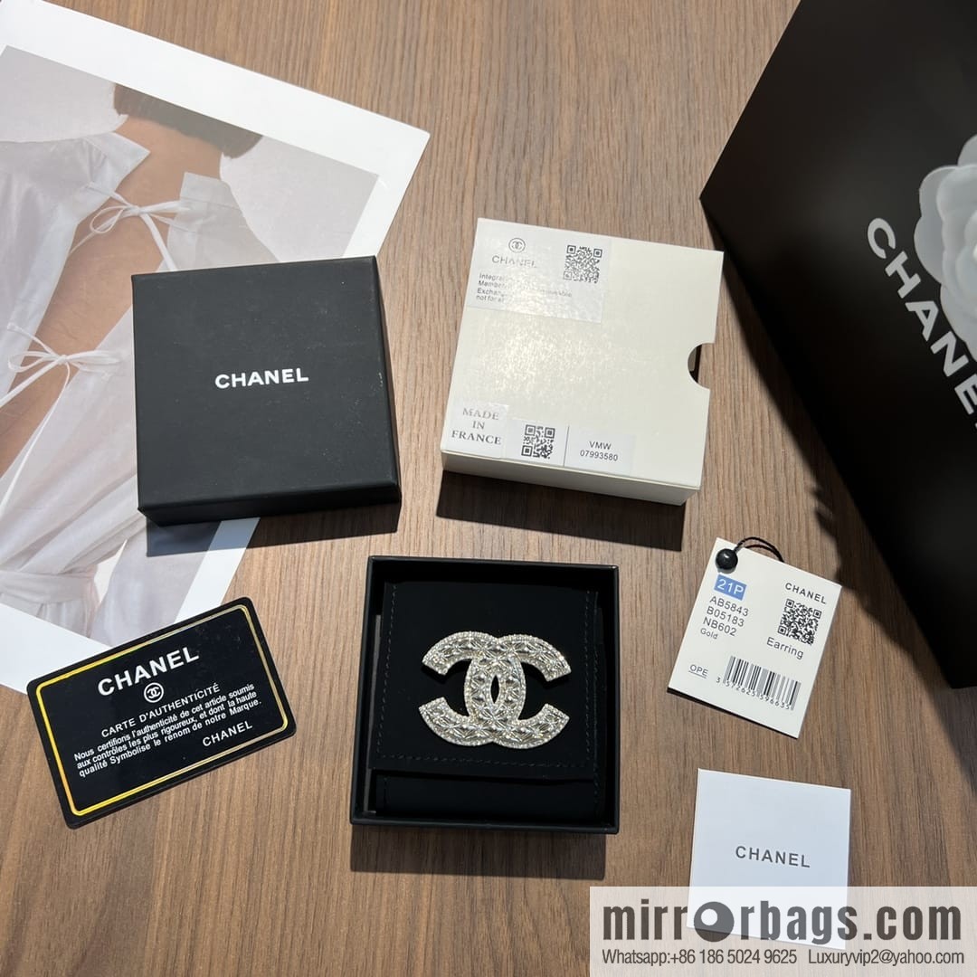 New ☑️ CHANEL Chanel double c diamond brooch