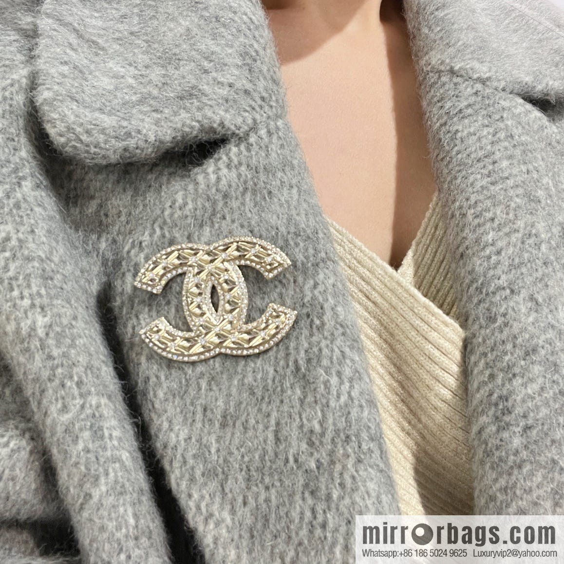 New ☑️ CHANEL Chanel double c diamond brooch