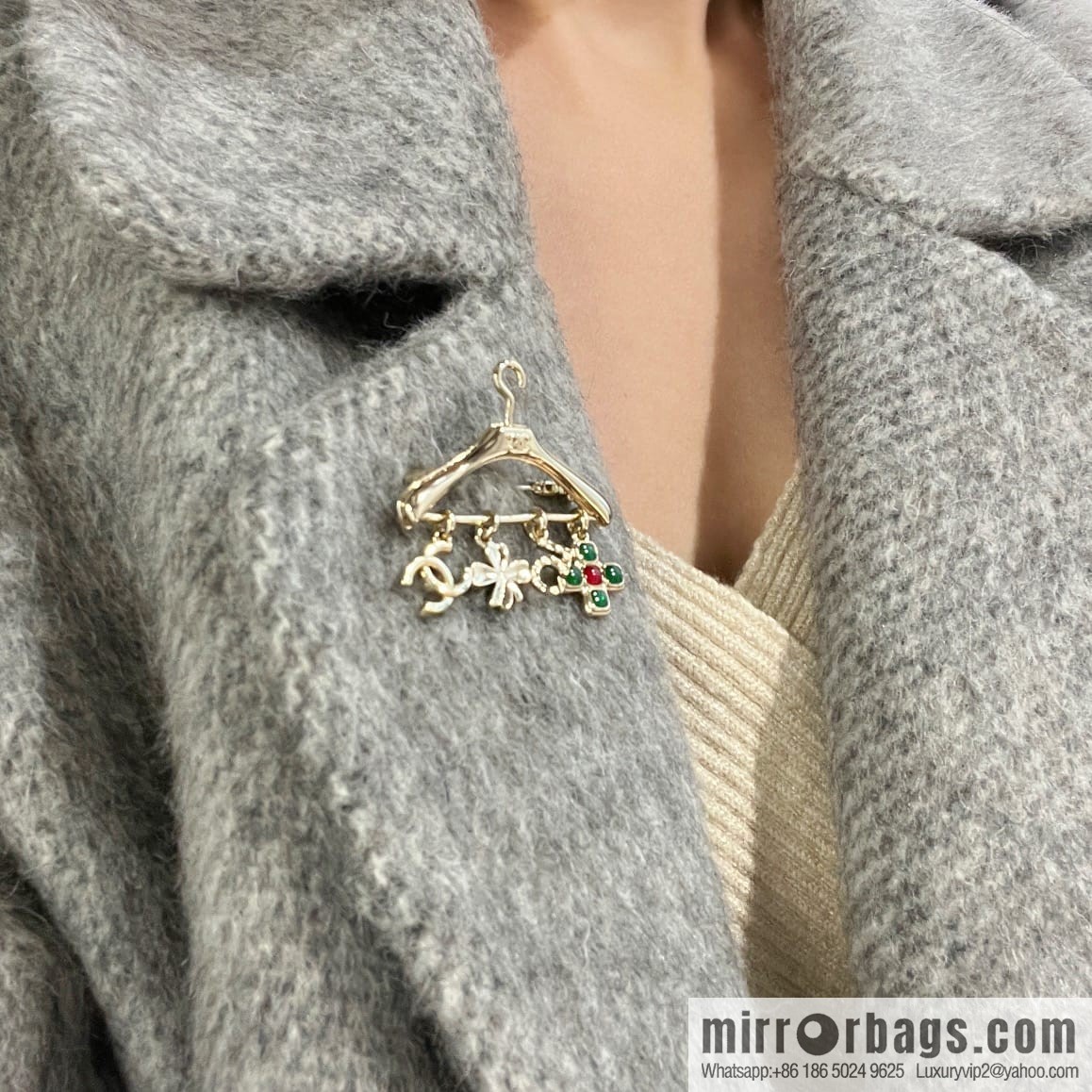 New ☑️ CHANEL Chanel double c hanger fringed brooch