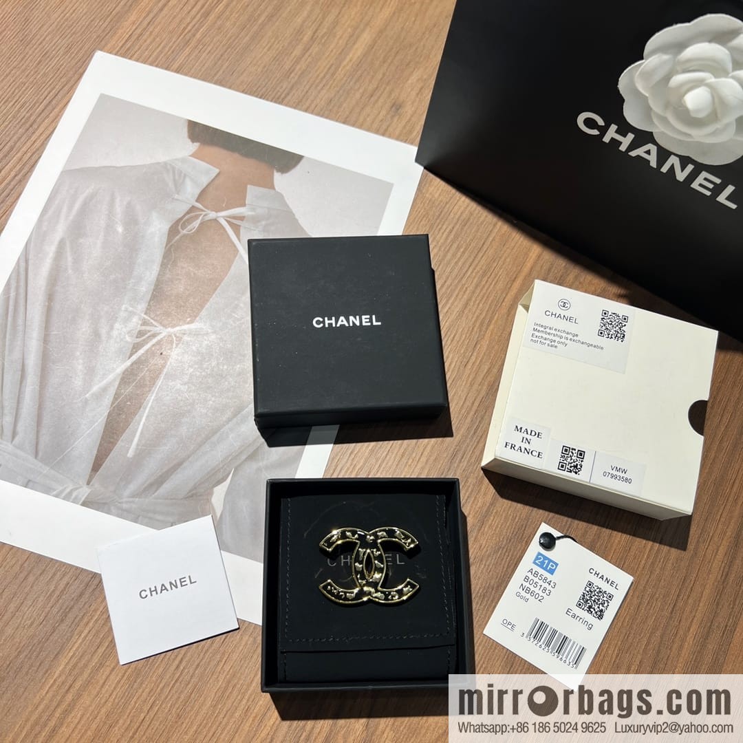 New ☑️ CHANEL Chanel double c glazed enamel black brooch