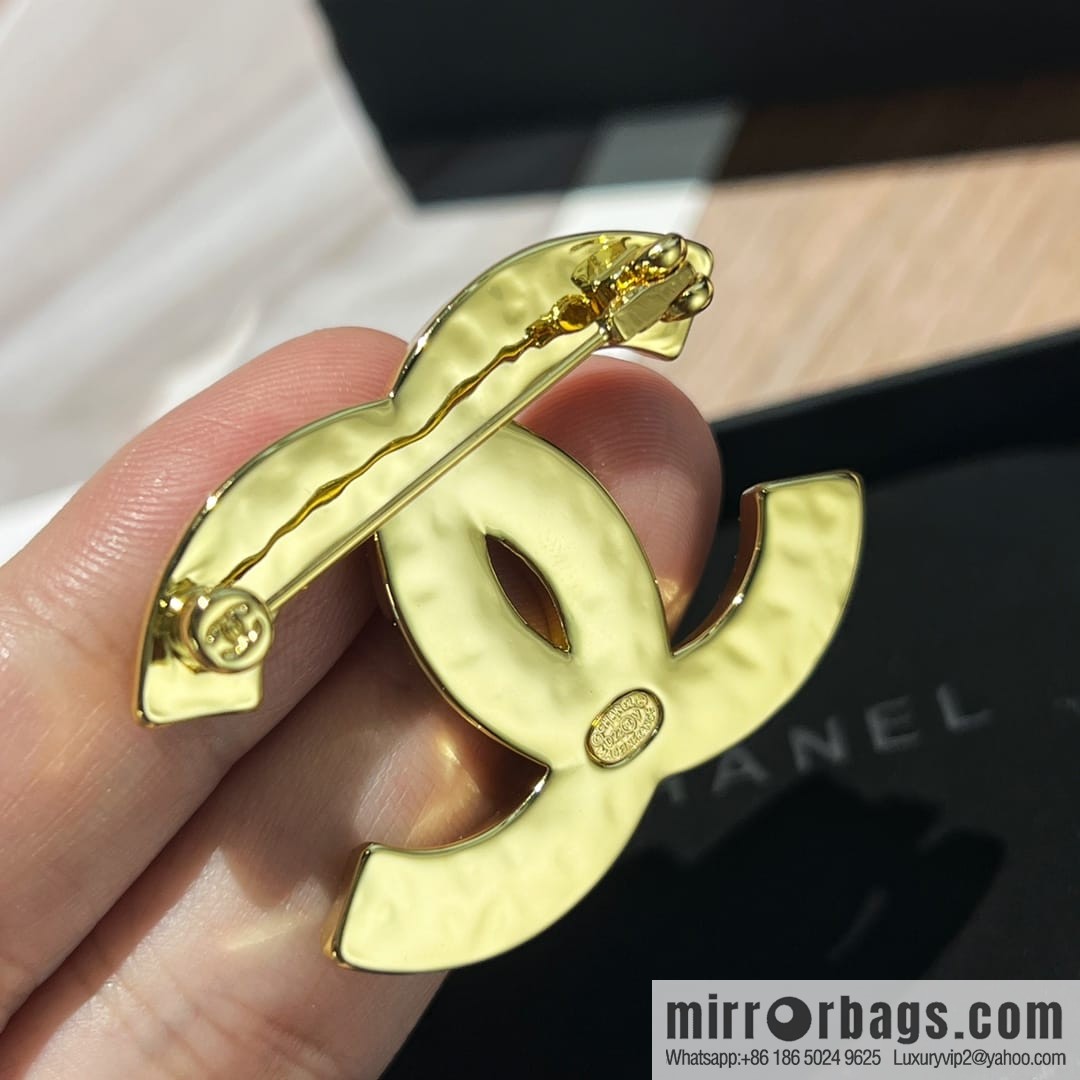 New ☑️ CHANEL Chanel double c glazed enamel black brooch