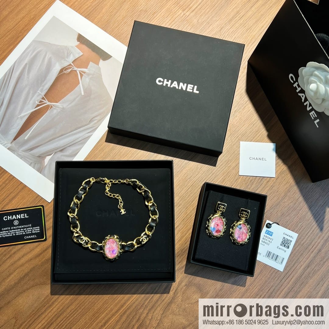 New ☑️ CHANEL Chanel pink gemstone black leather rope necklace necklace