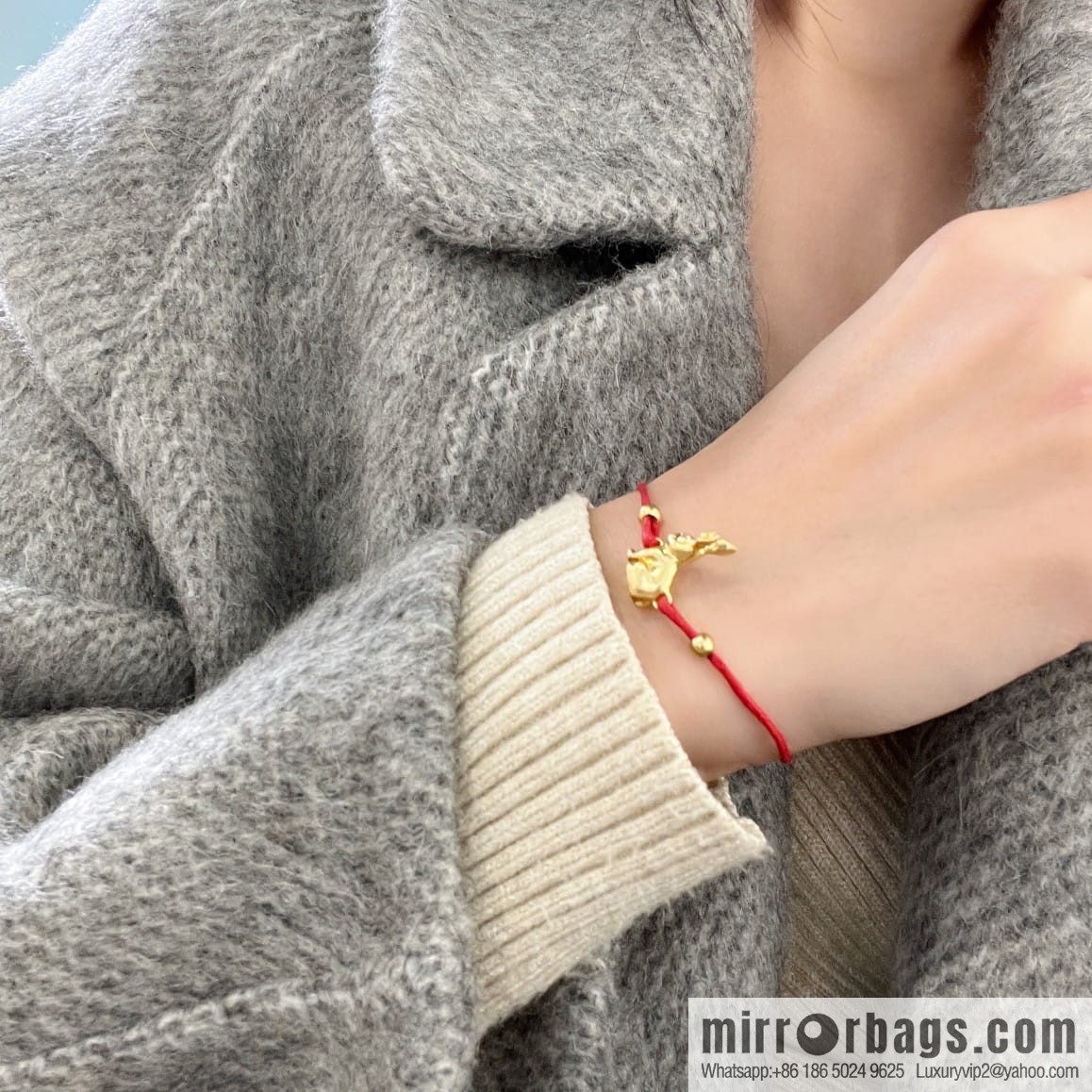 DIOR Dior rabbit 🐰 red rope bracelet hand rope