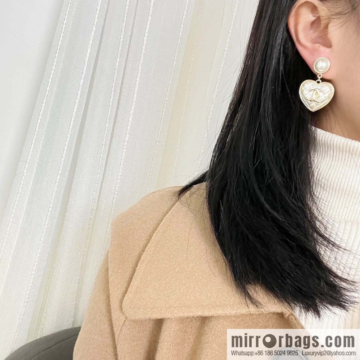 New ☑️ CHANEL Chanel c2 double c rhombus peach heart love stud earrings
