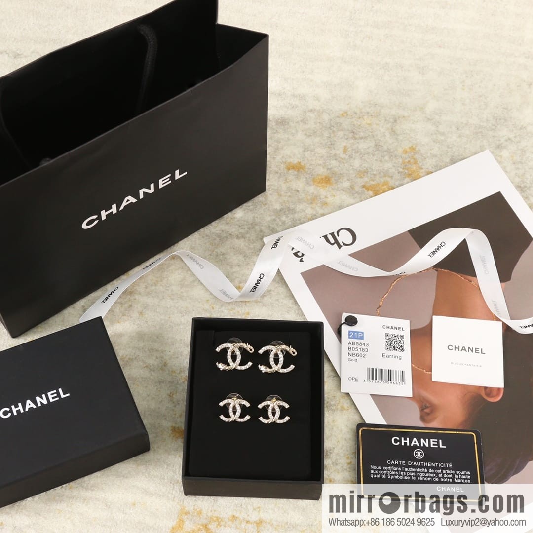 New ☑️ CHANEL Chanel c1 double c fish pattern tail stud earrings