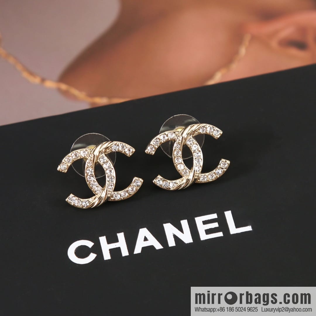 New ☑️ CHANEL Chanel c1 double c fish pattern tail stud earrings