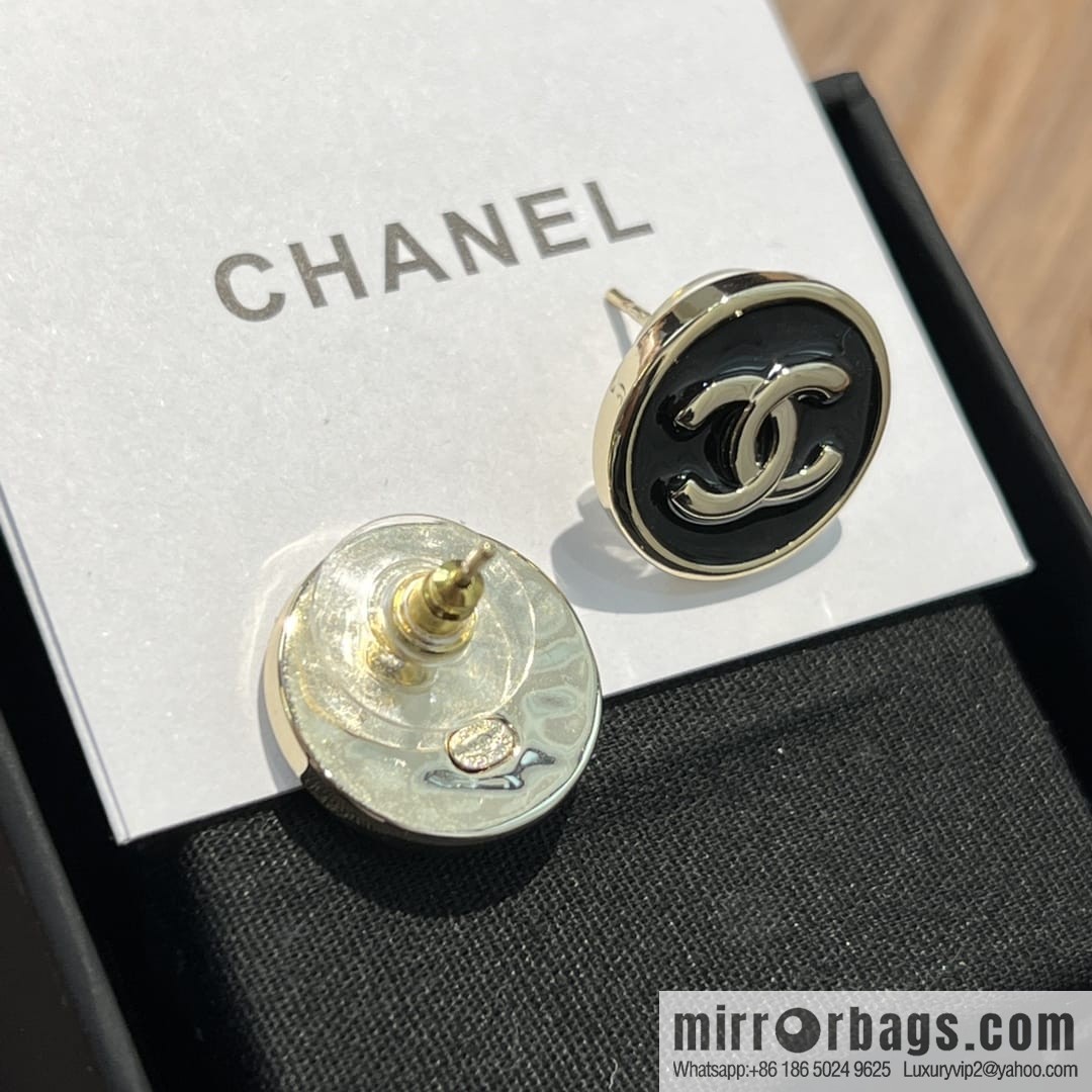 New ☑️ CHANEL Chanel c1 double c round black stud earrings
