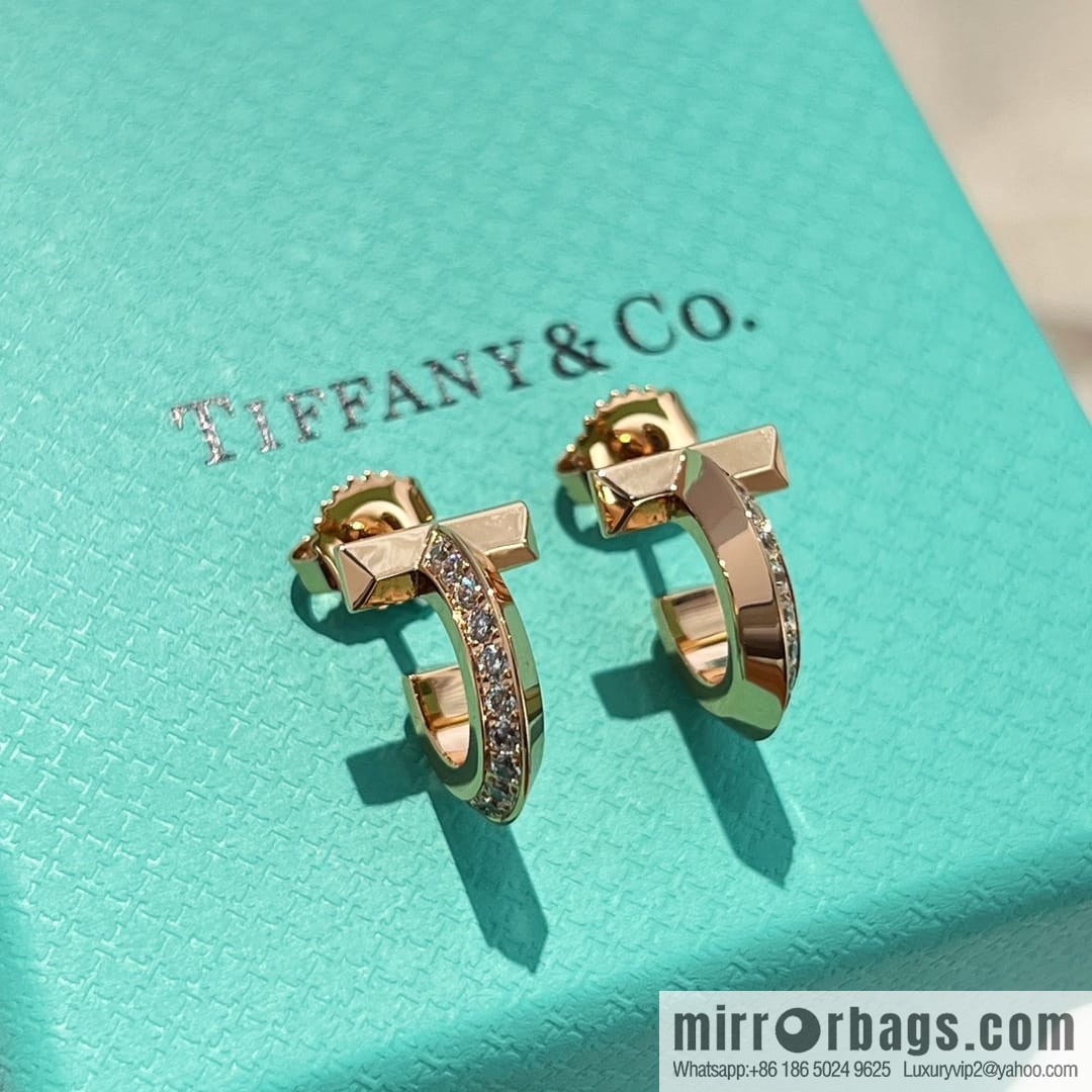 New ☑️ Tiffany & Co. Tiffany & Co. T1 round earrings