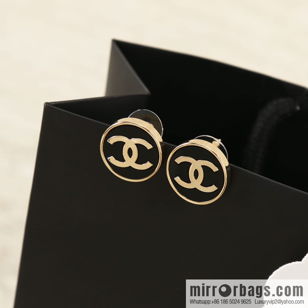 New ☑️ CHANEL Chanel c1 double c round stud earrings
