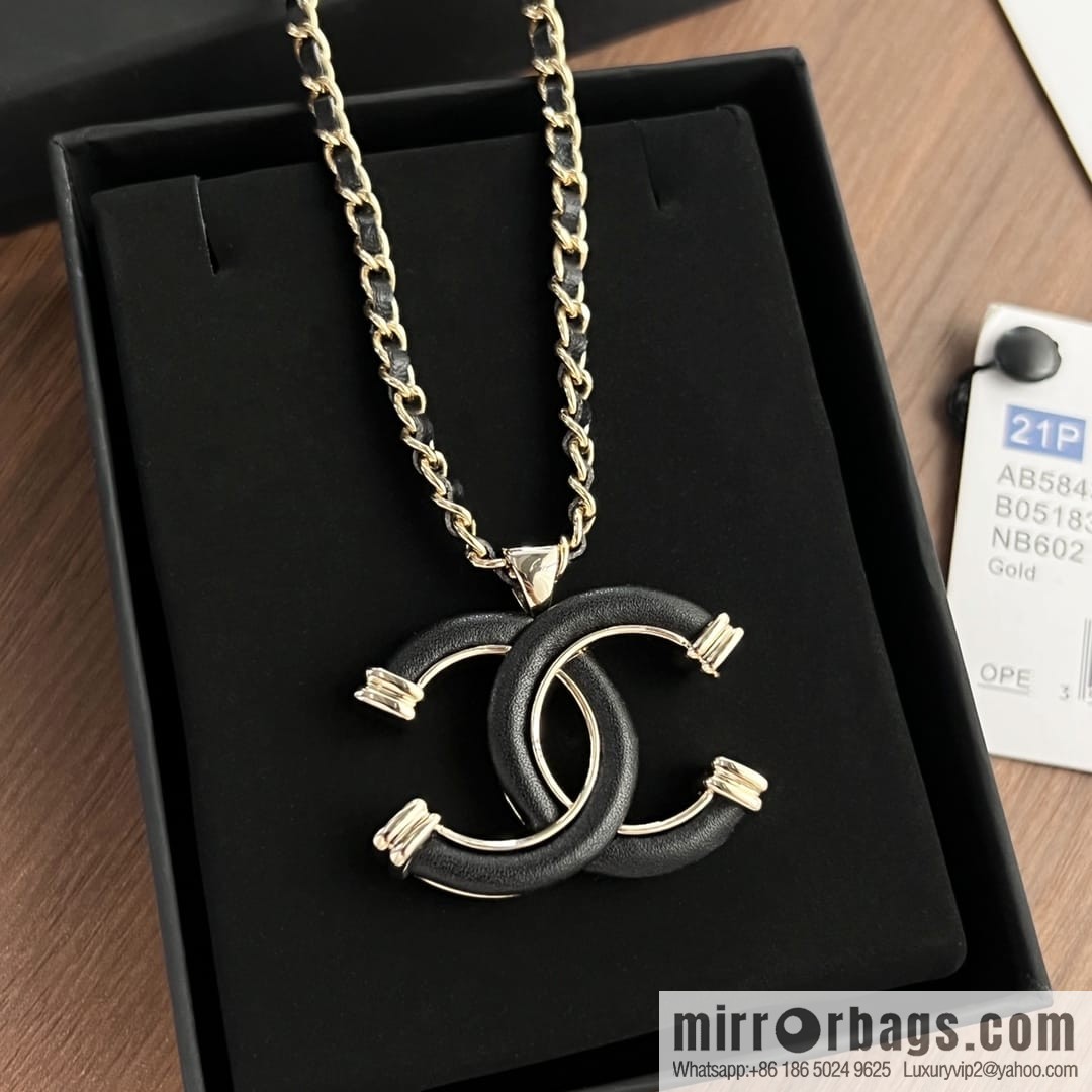 New ☑️ CHANEL Chanel double c black leather brooch necklace