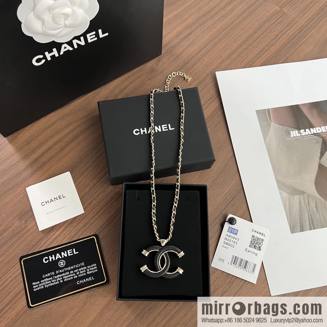 New ☑️ CHANEL Chanel double c black leather brooch necklace