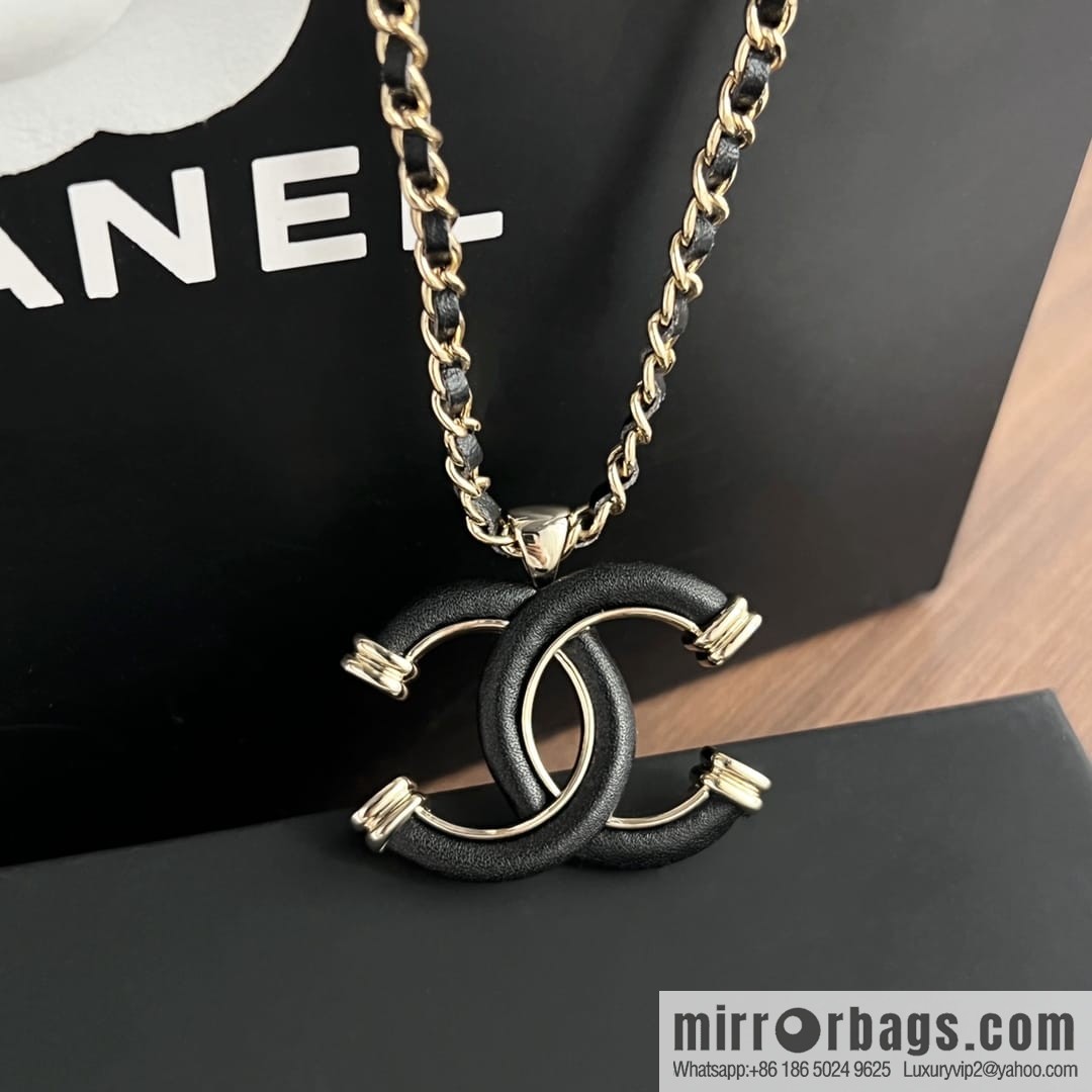 New ☑️ CHANEL Chanel double c black leather brooch necklace