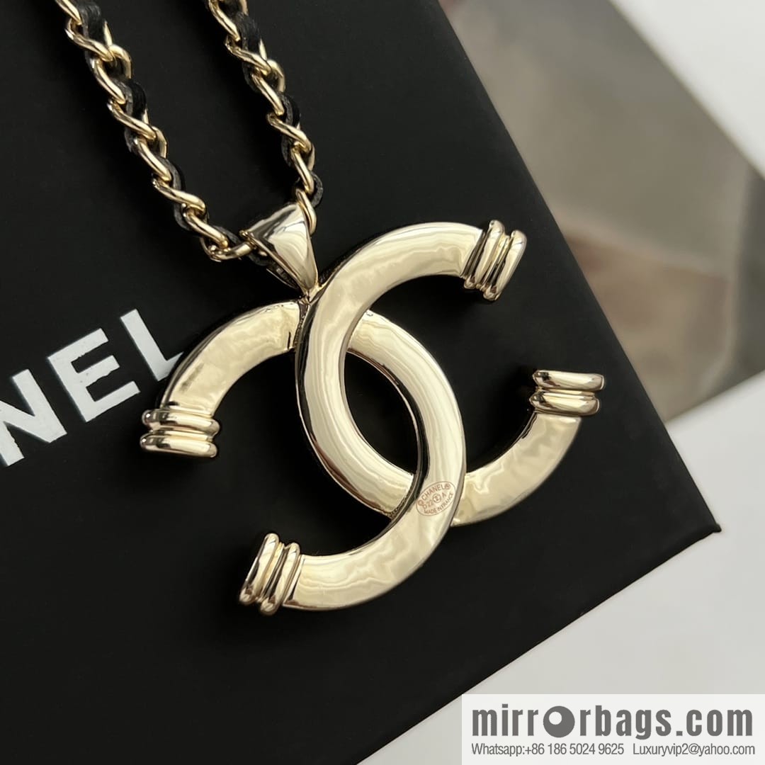 New ☑️ CHANEL Chanel double c black leather brooch necklace