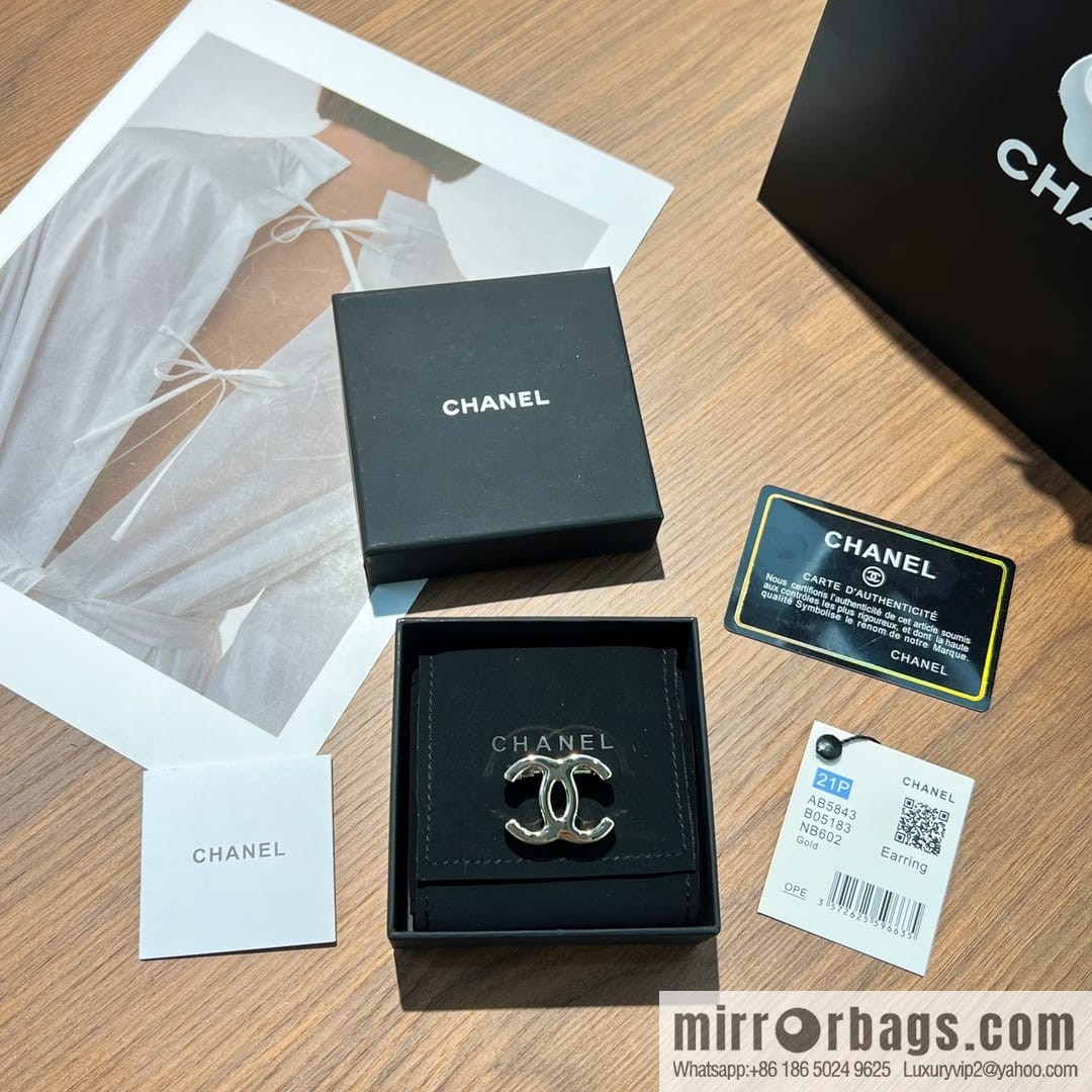 New ☑️ Chanel double c gold brooch