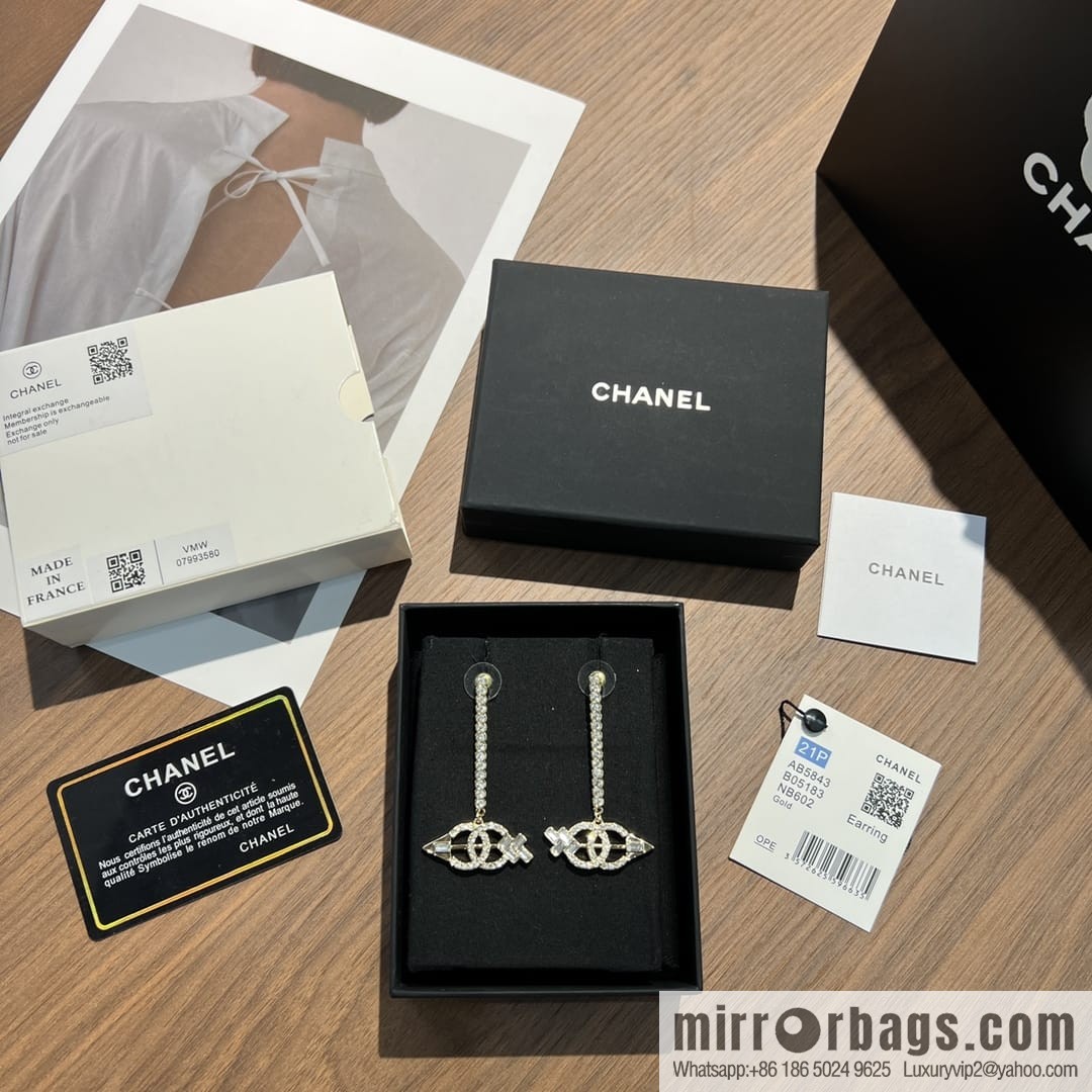 New ☑️ CHANEL Chanel double c arrow stud earrings