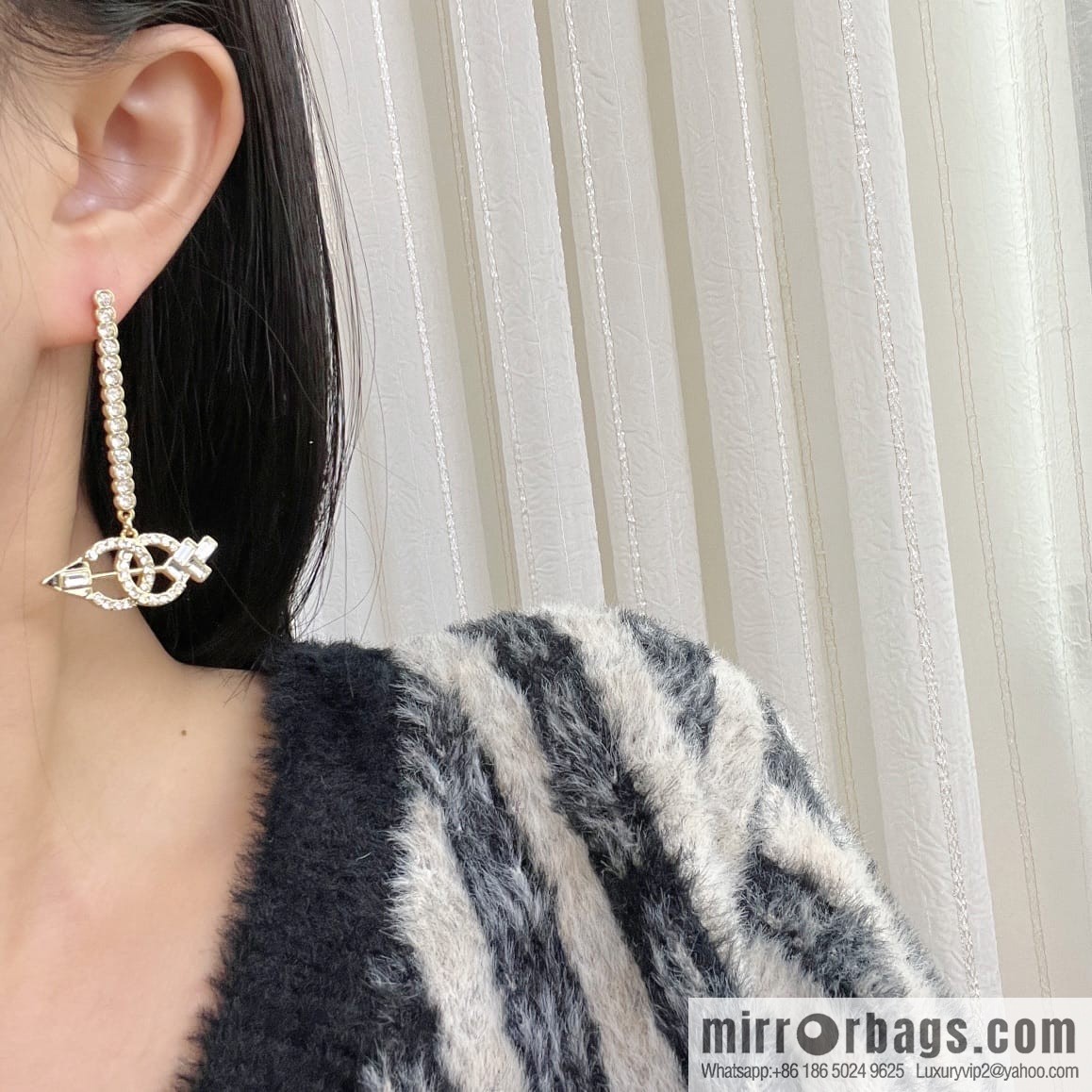 New ☑️ CHANEL Chanel double c arrow stud earrings