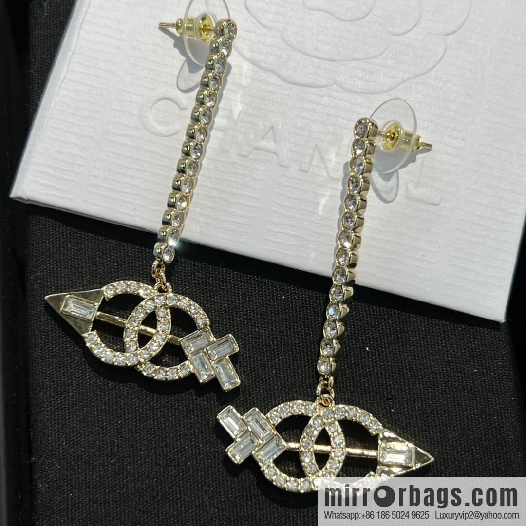 New ☑️ CHANEL Chanel double c arrow stud earrings