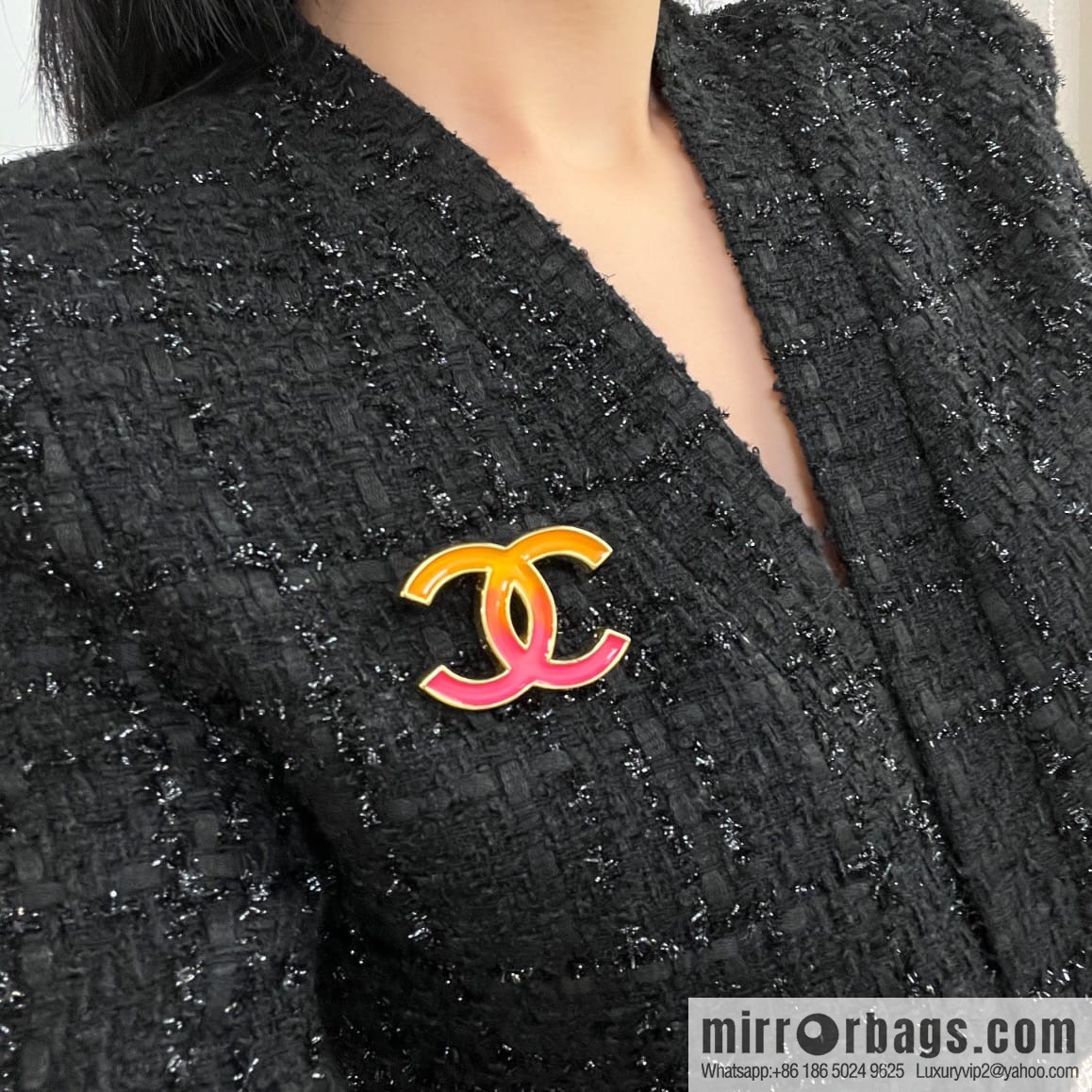 New ☑️ CHANEL Chanel double c gradual change pink brooch