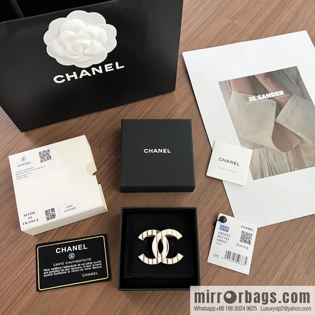 New ☑️ Chanel double c white stripe brooch