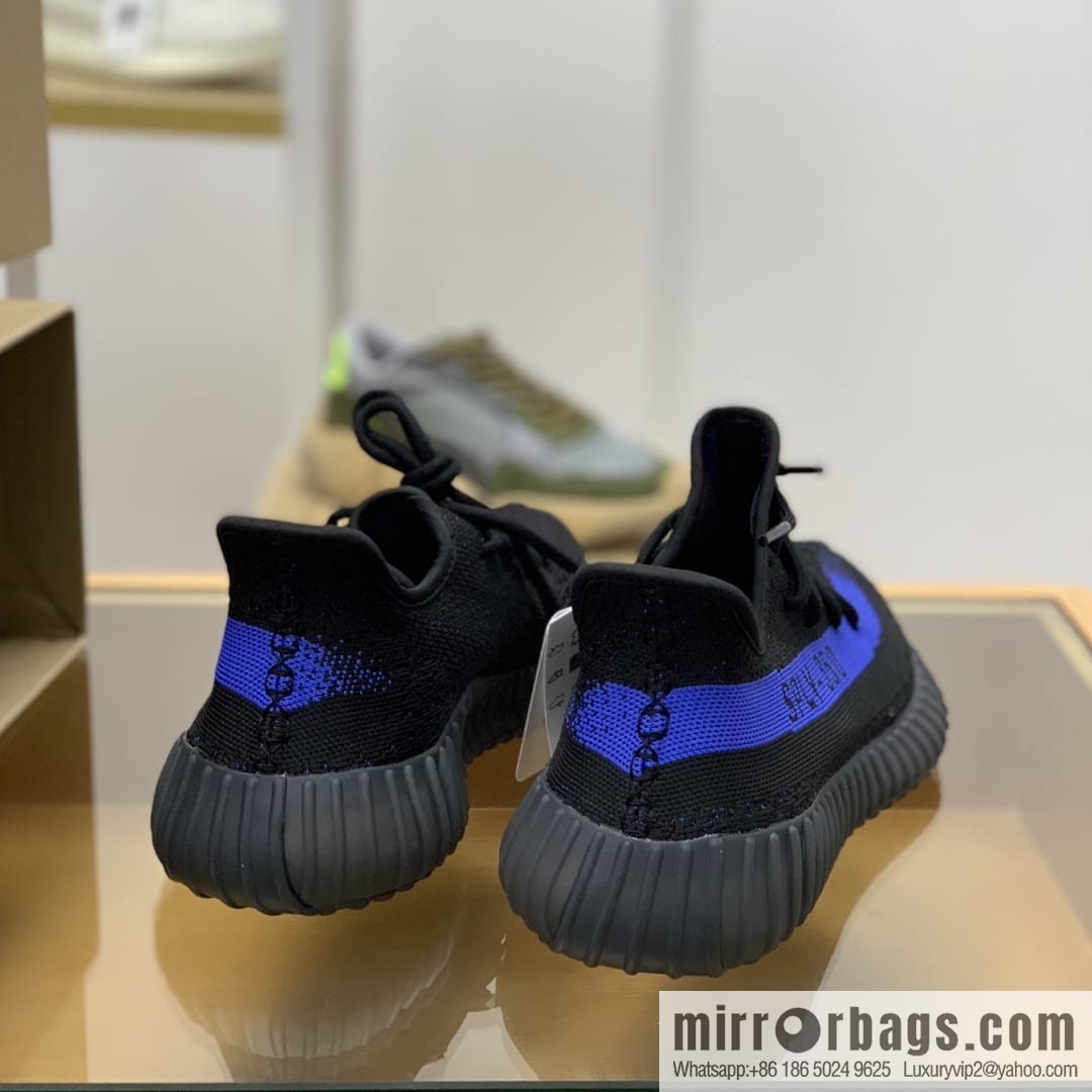 Coconut/Yeezy adopts patchwork [YEEZ * BOST 350 Coconut Black and Blue] Unisex same coconut shoes