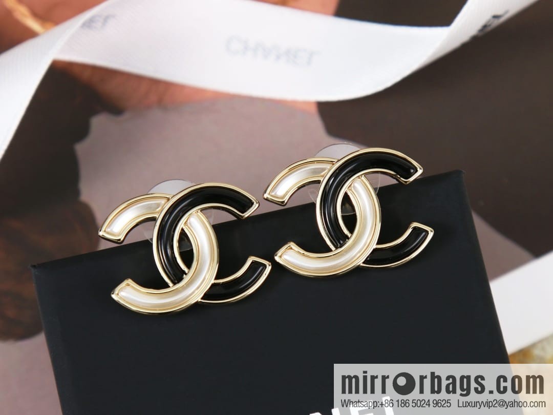 New ☑️ CHANEL Chanel c1 double c black and white stud earrings