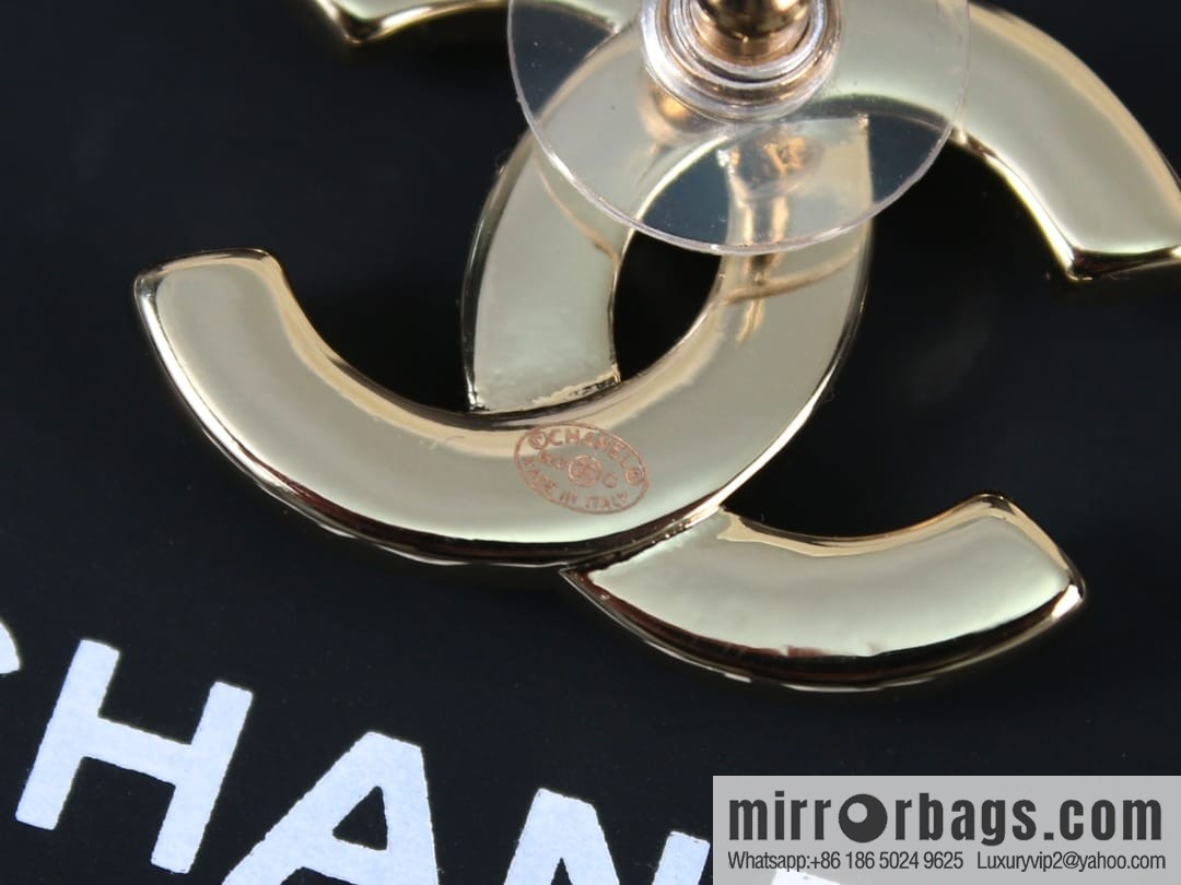 New ☑️ CHANEL Chanel c1 double c black and white stud earrings