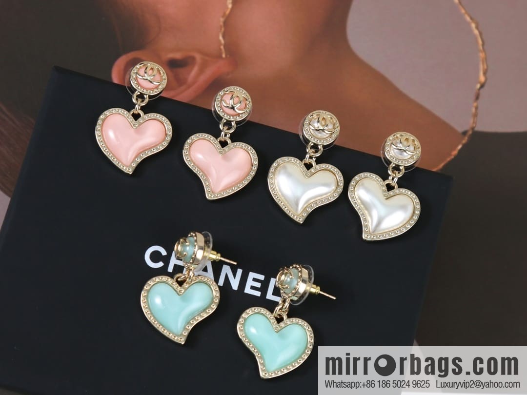 New ☑️ CHANEL Chanel c2 double c peach heart love stud earrings