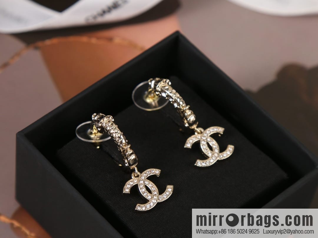 New ☑️ CHANEL Chanel c2 double c stud earrings