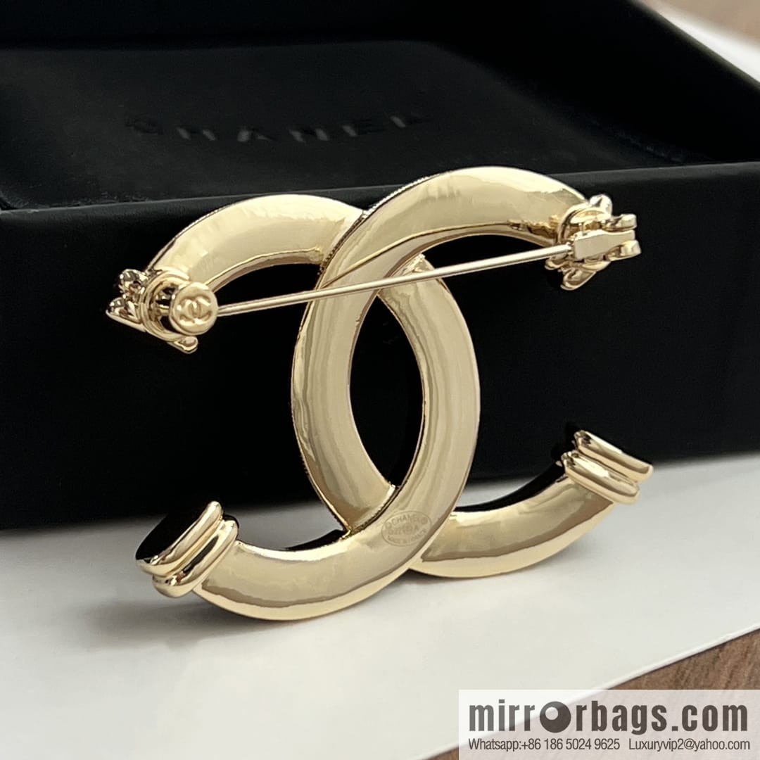 New ☑️ CHANEL Chanel double c black leather brooch necklace