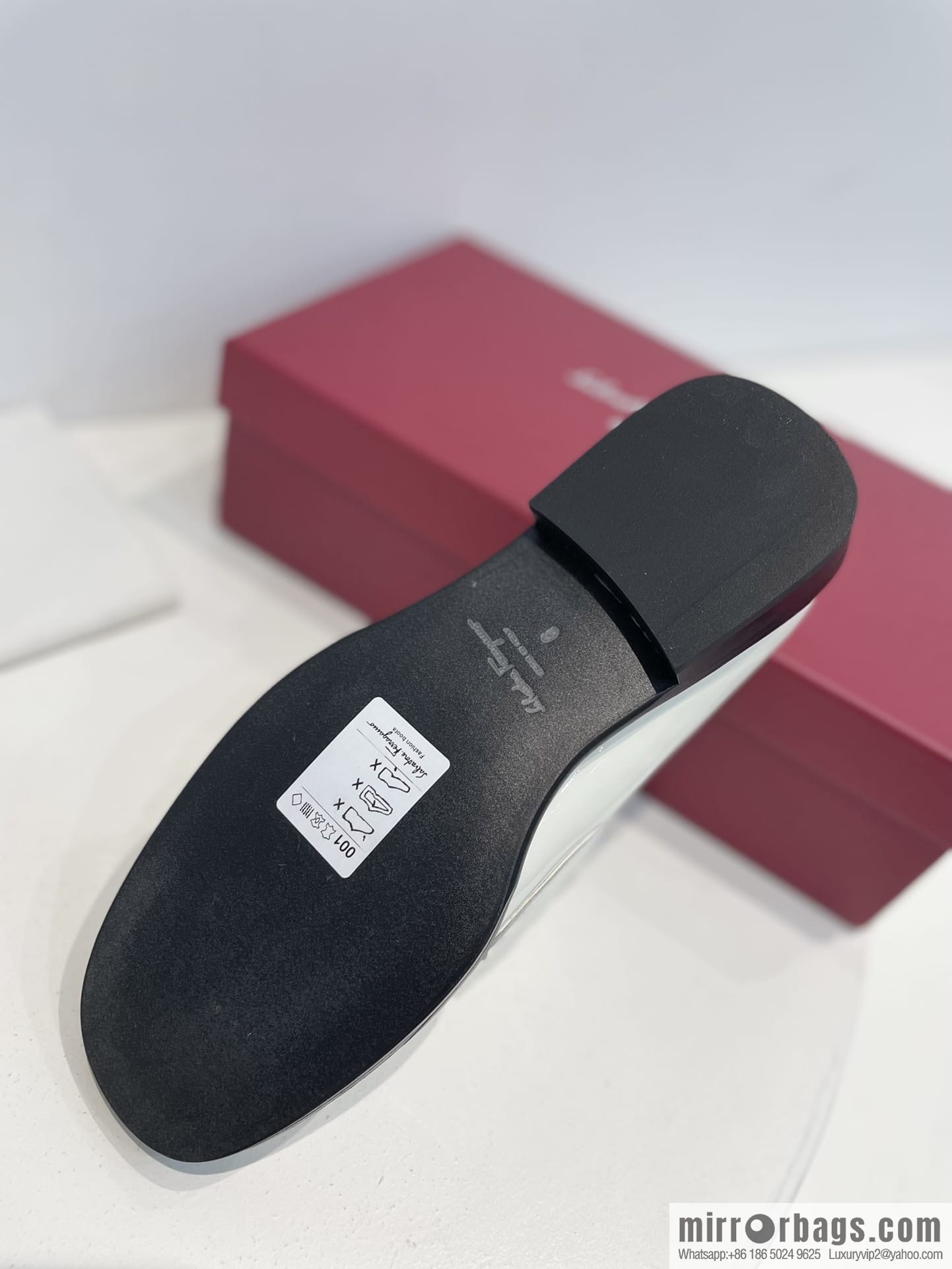 SF ✔️ 2022Salvatore Ferragamo ✔️ New! Ferragamo Vintage coin loafers