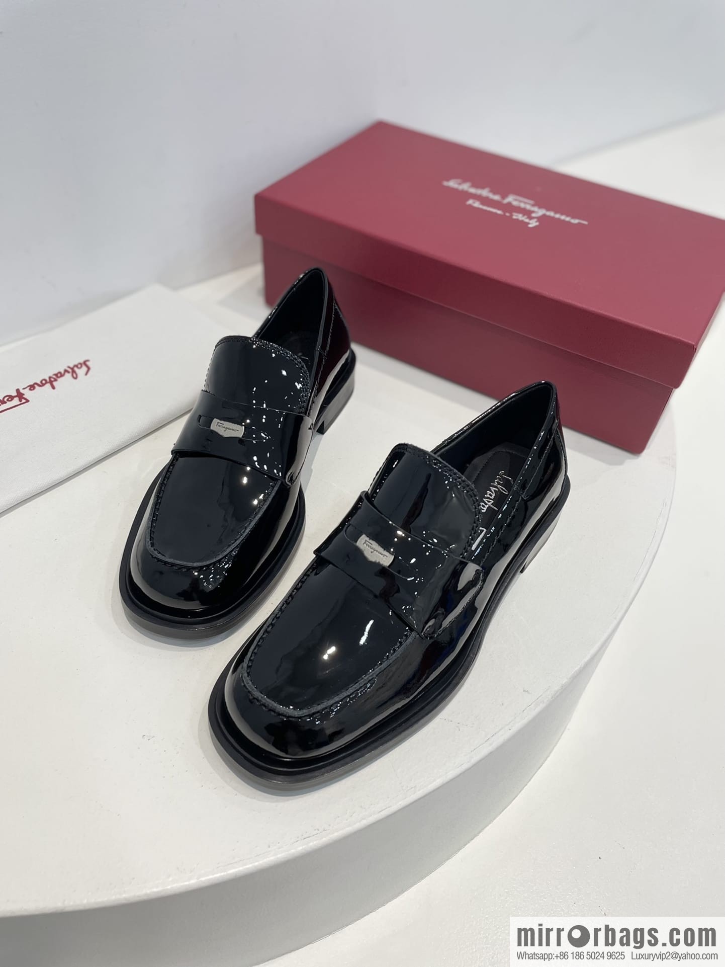 SF ✔️ 2022Salvatore Ferragamo ✔️ New! Ferragamo Vintage coin loafers