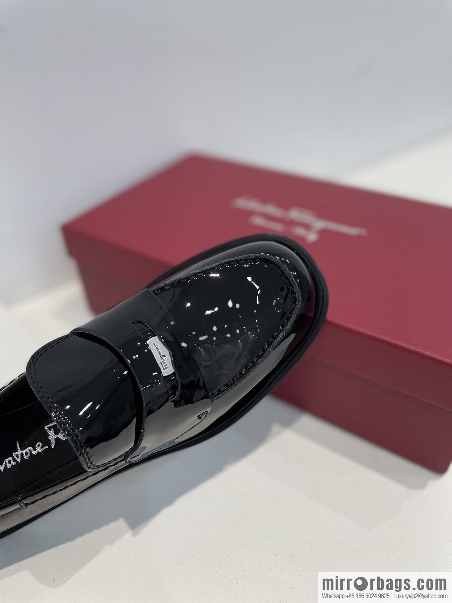 SF ✔️ 2022Salvatore Ferragamo ✔️ New! Ferragamo Vintage coin loafers