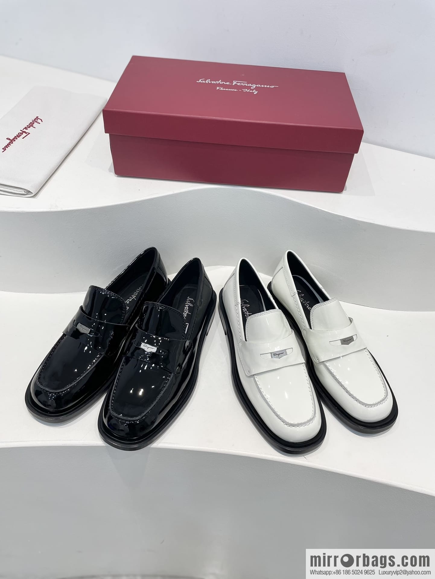 SF ✔️ 2022Salvatore Ferragamo ✔️ New! Ferragamo Vintage coin loafers